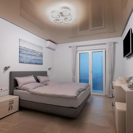 Villa Villa Alex Near Split Mimice